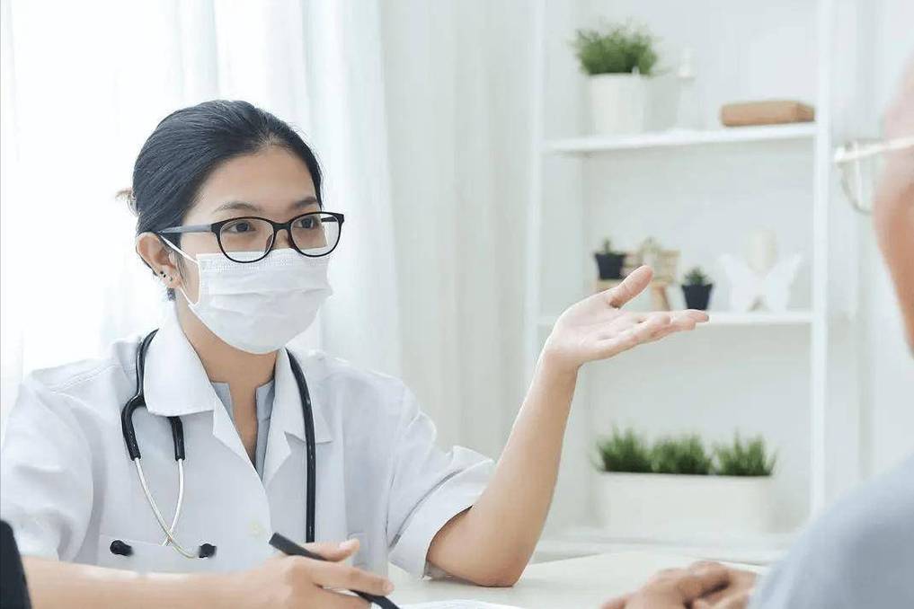 女性为啥更易尿路感染？妇科医生：平时避免3个习惯，别忽视