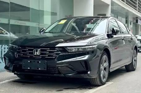长期养车成本怎么算？领克07 EM-P、雅阁、帕萨特使用开销对比！