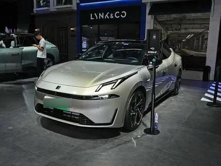 长期养车成本怎么算？领克07 EM-P、雅阁、帕萨特使用开销对比！