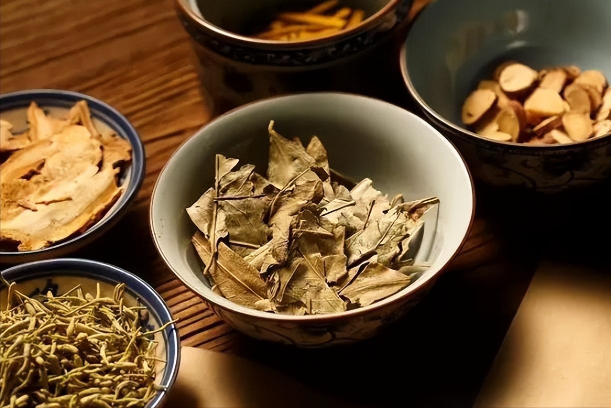 老中医压箱底的【玫瑰痤疮】方子，逼出身体湿热，玫瑰有效率99%