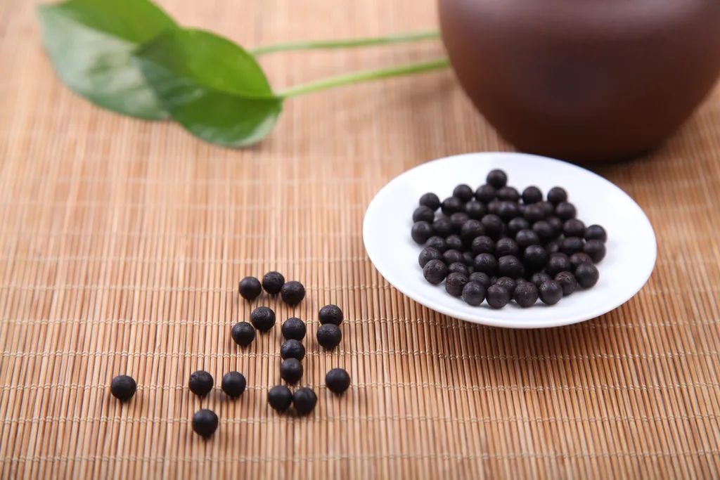 白发长在哪，病就从哪来？一个经典古方，让你白发变黑发