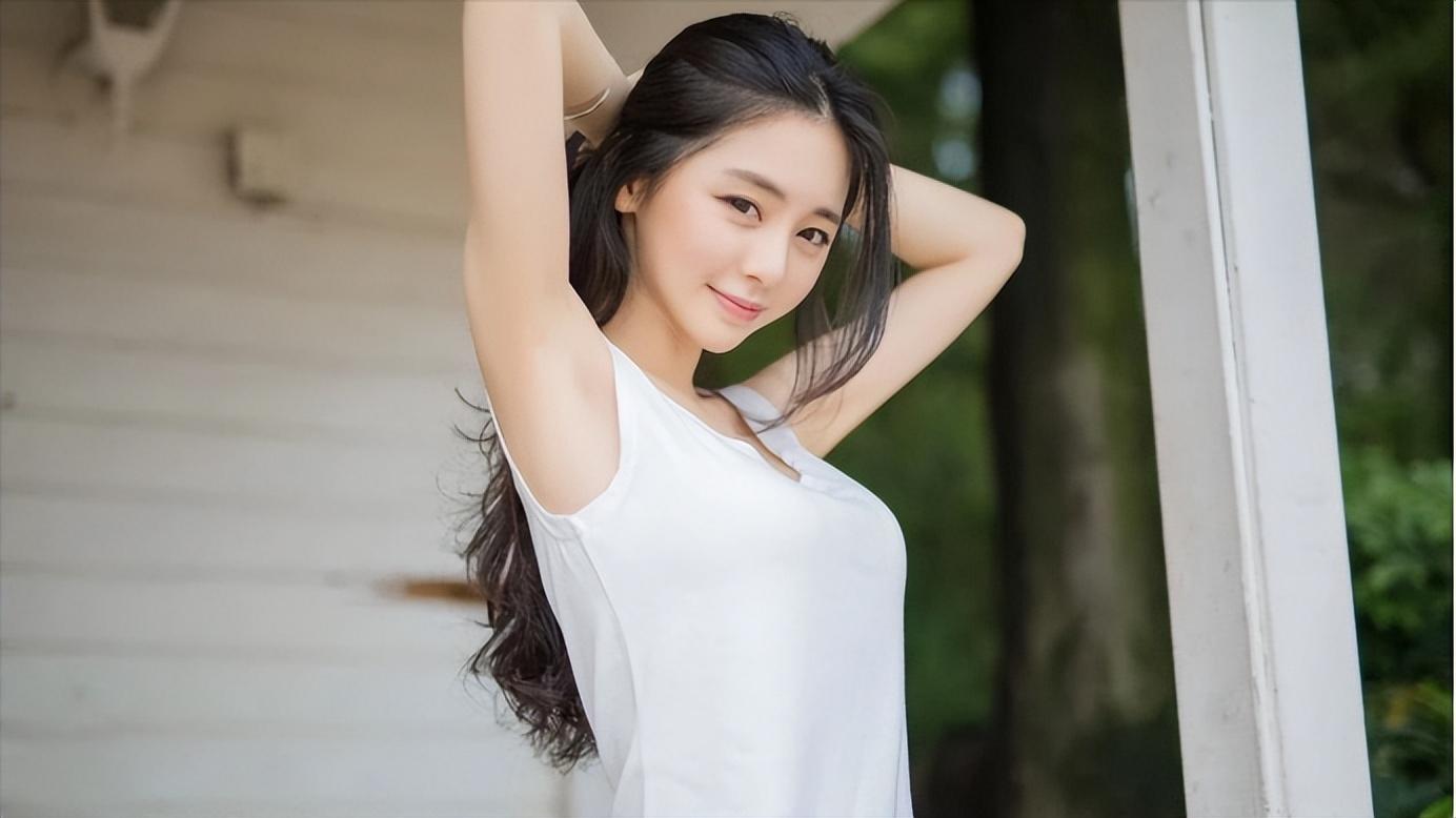 女性内裤出现3种颜色，当心妇科病盯上你！千万别以为只是有点脏