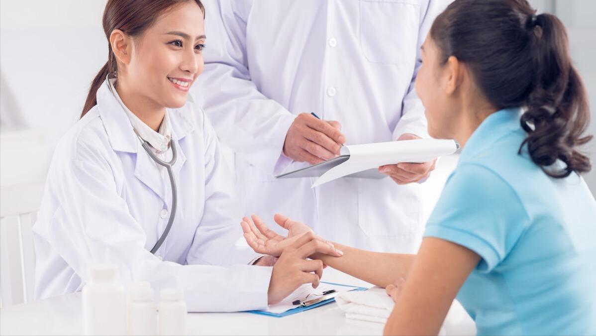 女性内裤出现3种颜色，当心妇科病盯上你！千万别以为只是有点脏
