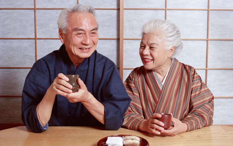 中美日三国平均寿命差距断崖：日本84岁、美国78岁，中国令人意外