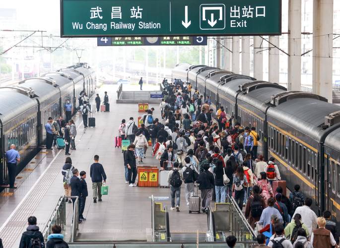 百年武昌老站 今看春运变迁