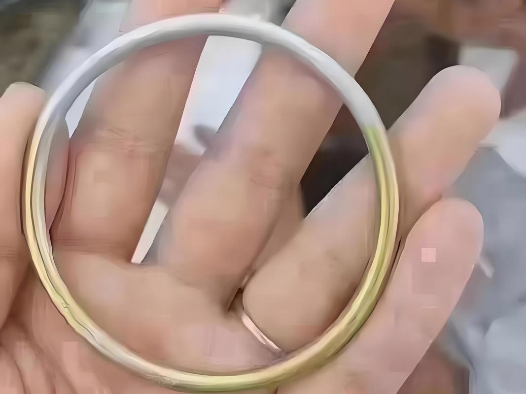 黄金首饰发白的原因，终于有答案了