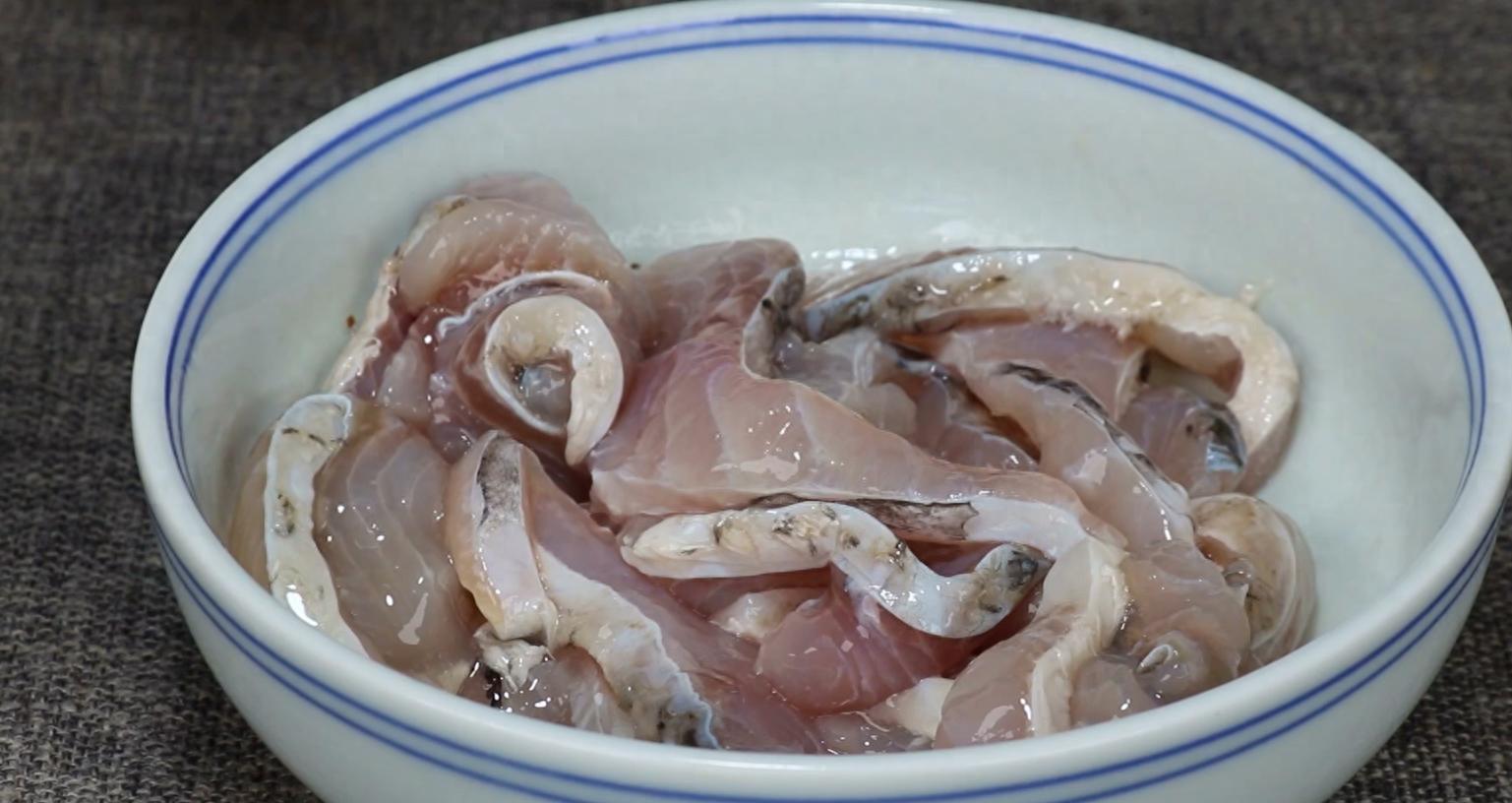 酸菜鱼正宗做法，好多人都做错了，汤汁浓白，鱼片鲜嫩无腥味