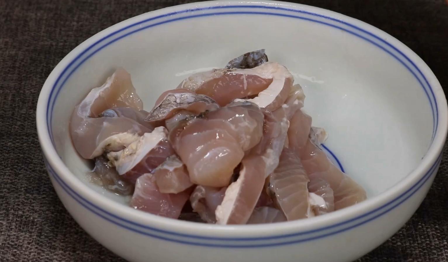 酸菜鱼正宗做法，好多人都做错了，汤汁浓白，鱼片鲜嫩无腥味