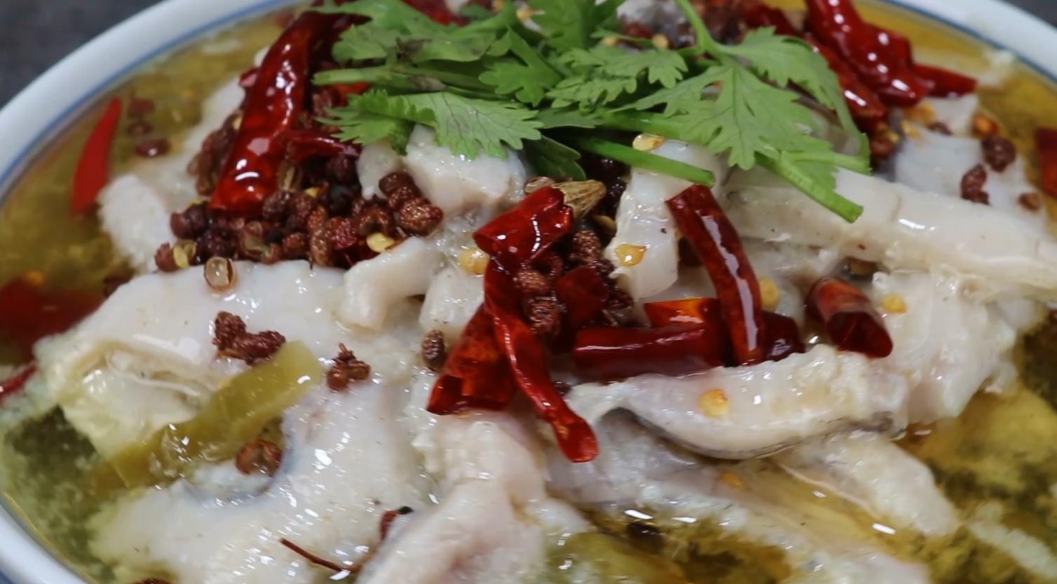酸菜鱼正宗做法，好多人都做错了，汤汁浓白，鱼片鲜嫩无腥味