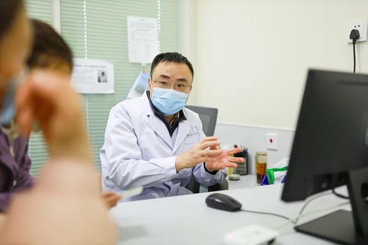 新榜速看：南京治手汗症医院-手汗症健康之路，「南京专治手汗症医院」守护