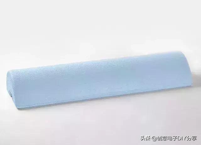 颈椎痛怎么办？按摩师傅教你一招，只需“牵引”一下就好了